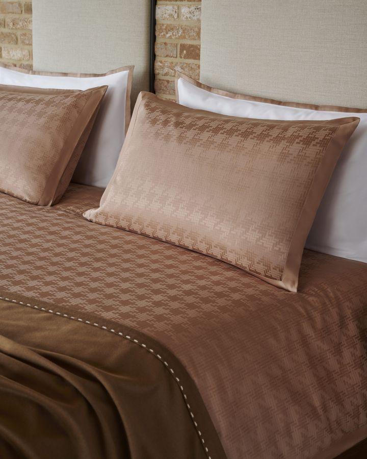 Quagliotti, linen 2
